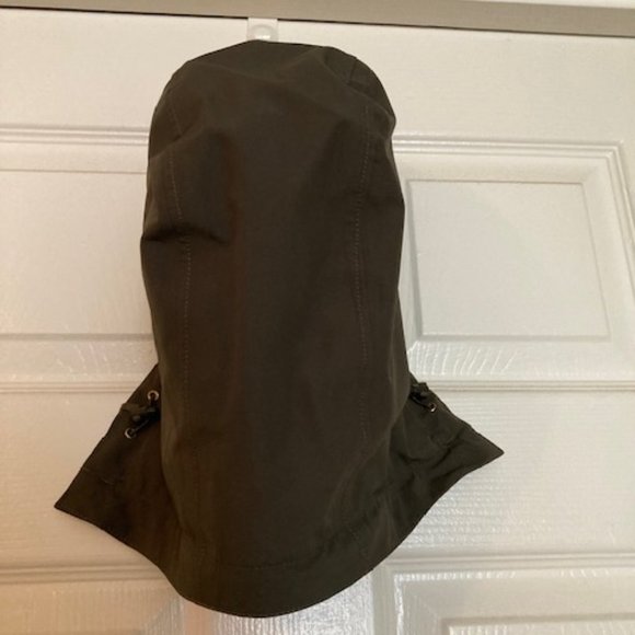 The North Face Olive Green Winter Coat - Picture 9 of 9